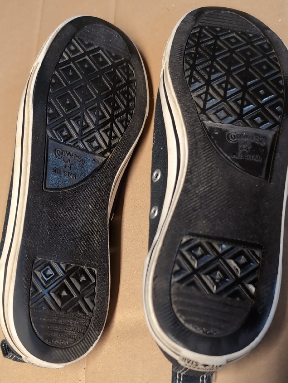 Converse Womens Low-Top Sneakers in Navy and White - Picture 4 of 5